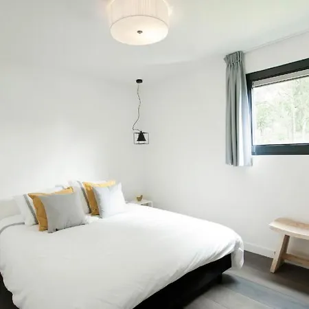 בית נופש Sleeps 8 Wifi *